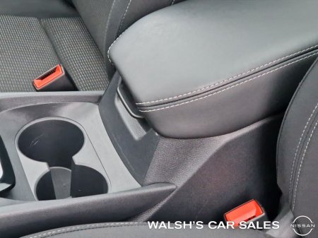 2022 Nissan Qashqai 1.3 HYB SV + Glass Roof Pack €25,950 thumbnail