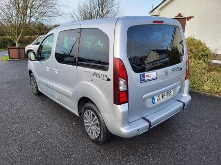 2013 Peugeot Partner 1.6 HDI TEPEE S 92PS 5 SEATS 5DR 92 €11,995 thumbnail