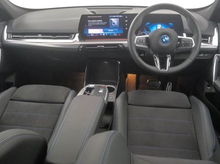 2025 BMW iX1 - photo 4