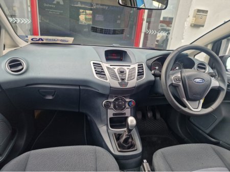 2011 Ford Fiesta - thumbnail 25