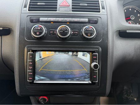 2015 Volkswagen Touran 1.4TSI HIGHLINE AUTOMATIC DBA-1TCTH €14,950 thumbnail