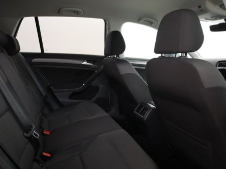 2017 Volkswagen Golf - thumbnail 12