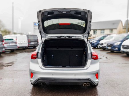 2023 Ford Focus 2023 Ford Focus Silver 1.0L EcoBoost 125PS ST-Line thumbnail