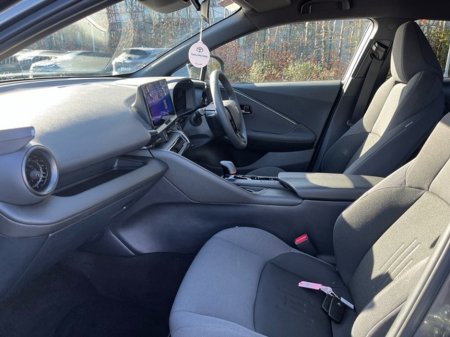 2024 Toyota C-HR - thumbnail 6