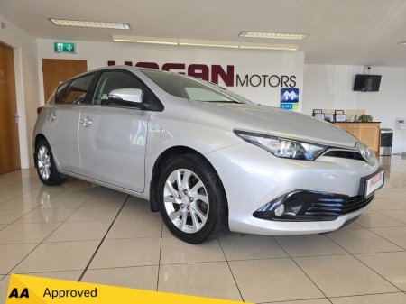 2016 Toyota Auris - thumbnail 1