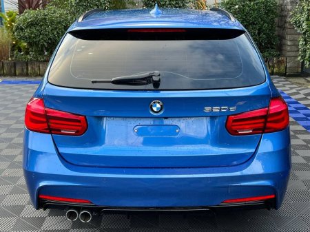 2018 BMW 3 Series 320d M-SPORT COMPETITION TOURING // LEATHER HEATED M-SPORT SEATS // REVERSE CAMERA // NEW 20" M3 COMP ALLOYS €26,900 thumbnail