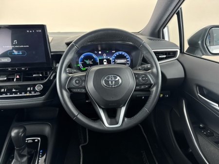 2023 Toyota Corolla HYBRID LUNA T/S €27,950 thumbnail