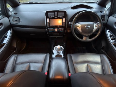 2015 Nissan Leaf - thumbnail 5