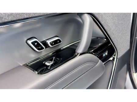 2025 Land Rover Range Rover Sport - thumbnail 16