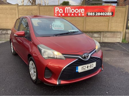 2015 Toyota Yaris - thumbnail 1