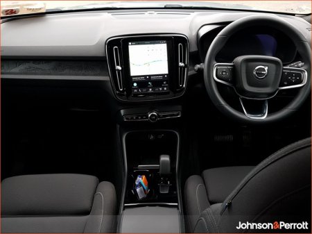 2023 Volvo C40 - thumbnail 2