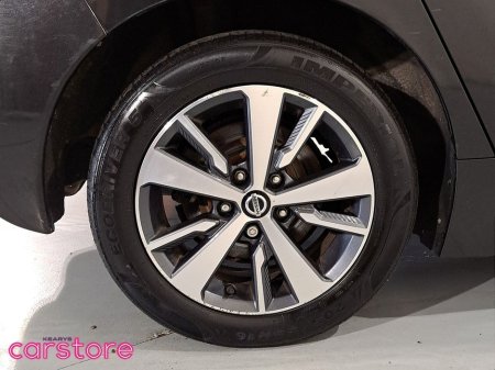 2018 Nissan Leaf - thumbnail 14