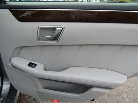 2013 Mercedes-Benz E Class E 200 CDI BE ECO 4DR Auto. LOW KLMS. €12,950 thumbnail