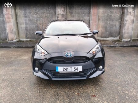 2024 Toyota Yaris YARIS 1.5 HYBRID LUNA thumbnail