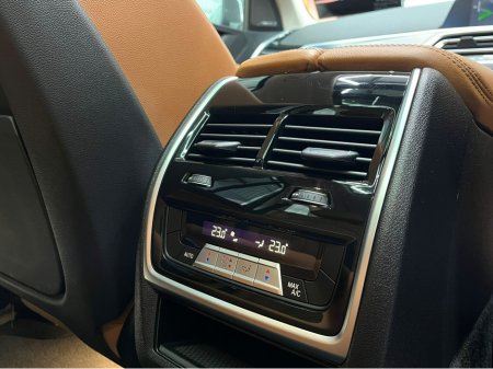 2021 BMW X5 €52950 2021 BMW X5 xDRIVE 45E -PANORAMIC ELECTRIC ROOF - HEATED ELECTRIC MEMORY SEATS - CRUISE CONTROL - REVERSE CAMERA - SPLIT ELECTRIC TAILGATE - REAR SUNBLINDS - REVERSE CAMERA €52,950 thumbnail