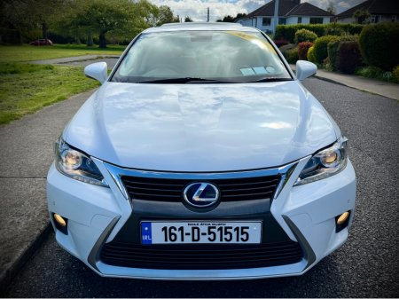 2016 Lexus CT 200 h - thumbnail 11