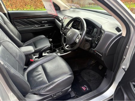 2018 Mitsubishi Outlander - thumbnail 11