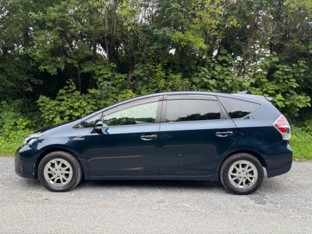 2018 Toyota Prius 7 seater self charging hybrid €18,995