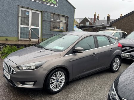 2015 Ford Focus - thumbnail 8