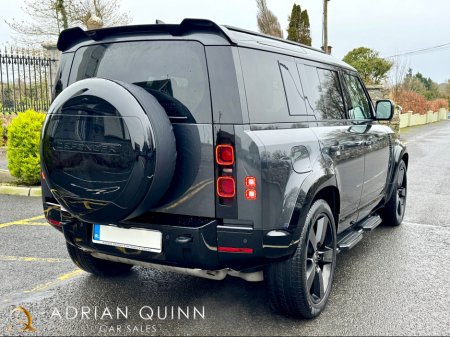 2025 Land Rover Defender P300e X-DYNAMIC SE URBAN SPEC PHEV AUTO €109,950 thumbnail