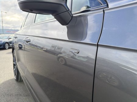 2026 Volkswagen Touareg R-Line (COMMERCIAL) thumbnail