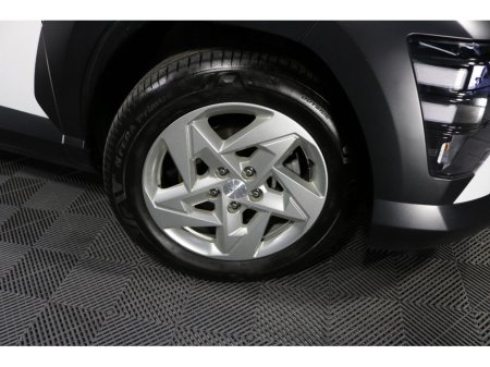 2024 Hyundai Kona - thumbnail 4