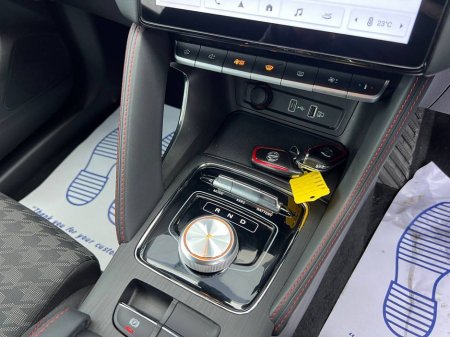 2023 MG ZS 73KWH // LONG RANGE MODEL // VERY LOW MILEAGE // APPLE CARPLAY/ANDROID AUTO €22,900 thumbnail