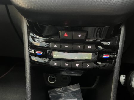 2019 Peugeot 2008 - thumbnail 20