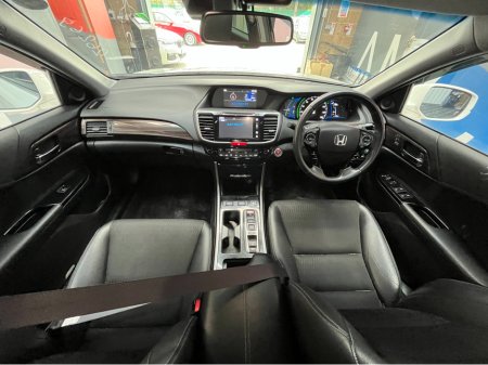 2016 Honda Accord - thumbnail 18