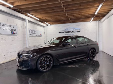 2022 BMW 5 Series - photo 2