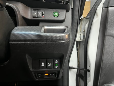 2019 Honda Stepwagon €26950 2019 HONDA STEPWAGON SPADA G HYBRID SENSING 7 SEATS 2.0 AUTOMATIC / CRUISE CONTROL / REVERSE CAMERA / ELECTRIC DOORS €26,950 thumbnail