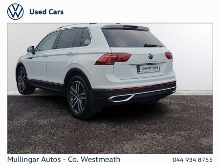 2024 Volkswagen Tiguan 2.0 TDI 150HP Elegance €42,950 thumbnail