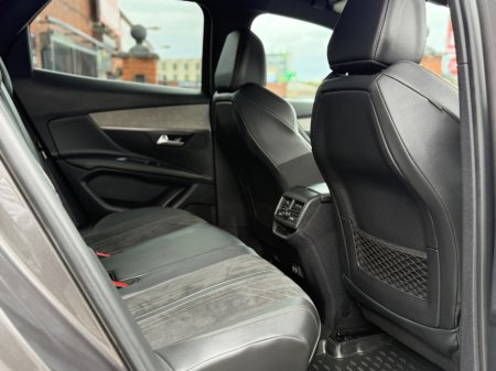 2021 Peugeot 3008 - thumbnail 23