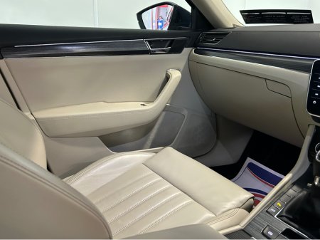 2023 Skoda Superb C STYLE 2.0 TDI 150 €34,900 thumbnail