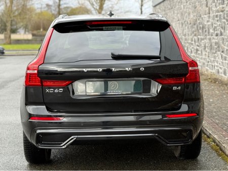 2021 Volvo XC60 - thumbnail 9