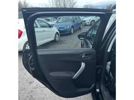 2016 Peugeot 2008 1.2 Petrol Compact SUV Automatic 2016 (1880) €9,995 thumbnail