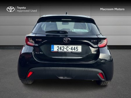 2024 Toyota Yaris - thumbnail 4