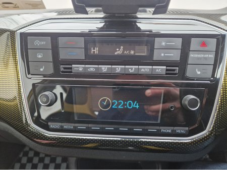 2018 Volkswagen up! HIGHLINE 1.0 PETROL AUTOMATIC 5DR thumbnail