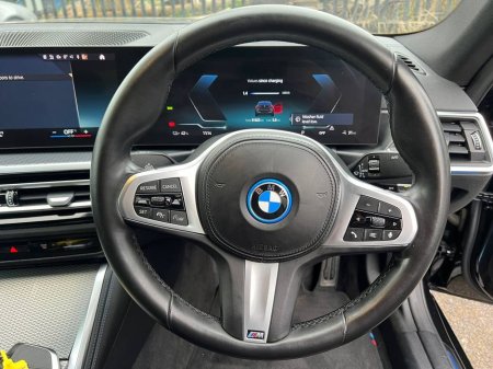 2022 BMW i4 - thumbnail 4