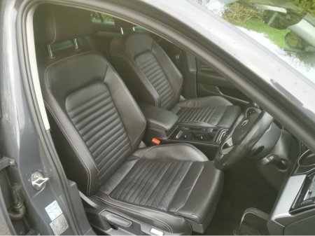 2020 Volkswagen Passat - thumbnail 24