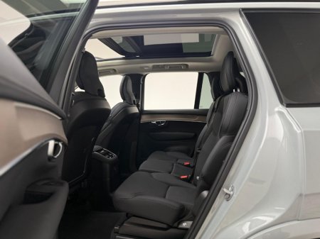 2025 Volvo XC90 PLUS T8 PHEV AWD AUTO *7 SEATER* €82,990 thumbnail