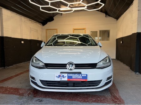 2017 Volkswagen Golf DBA-6RCJZ €16,500 thumbnail
