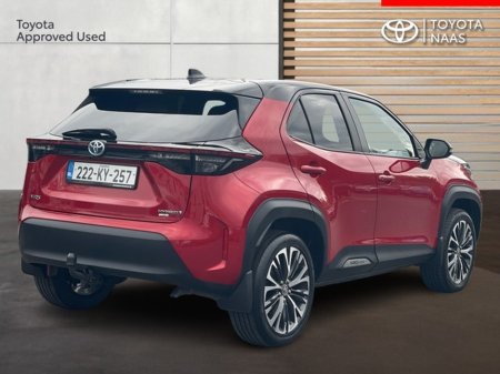 2022 Toyota Yaris Cross - view 2