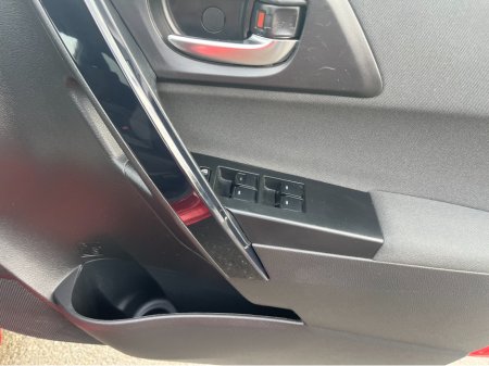 2015 Toyota Auris - thumbnail 13