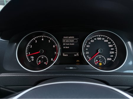 2017 Volkswagen Golf 172 REG NEW MODEL MK7.5 SAT NAV PACK PRIVACY GLASS-REVERSE CAMERA - NAVIGATION - CARPLAY - ANDROID AUTO - DISCOVER PRO €16,450 thumbnail