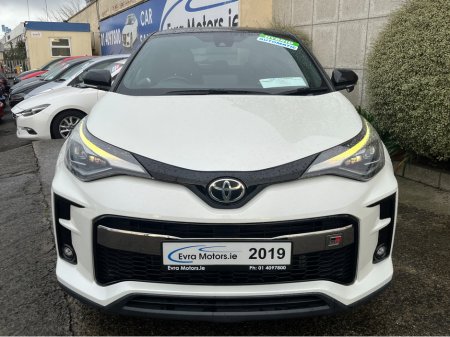 2019 Toyota C-HR GR SPORT AUTOMATIC HYBRID 1.8 PETROL //HALF LEATHER SEATS//ADAPTIVE CRUISE CONTROL//KEYLESS ENTRY//REVERSE CAMERA// €22,950 thumbnail