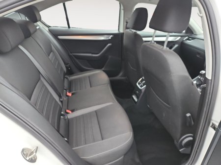 2018 Skoda Octavia - thumbnail 6