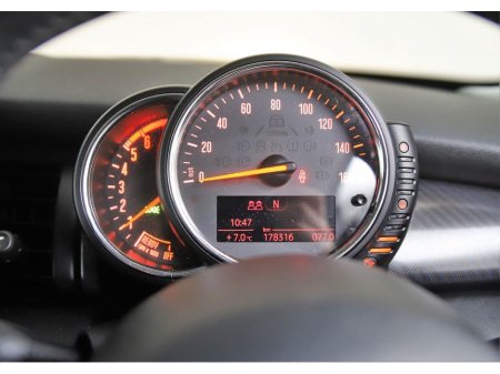 2015 MINI Hatch - thumbnail 18