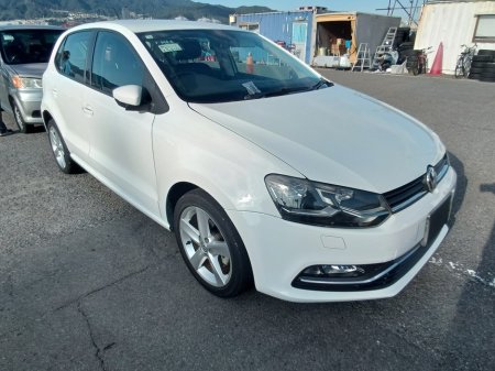 2016 Volkswagen Polo  €12,950 thumbnail