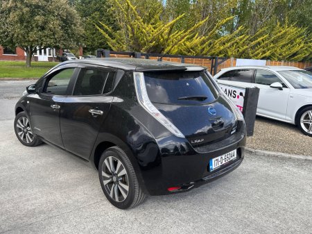 2017 Nissan Leaf - thumbnail 5